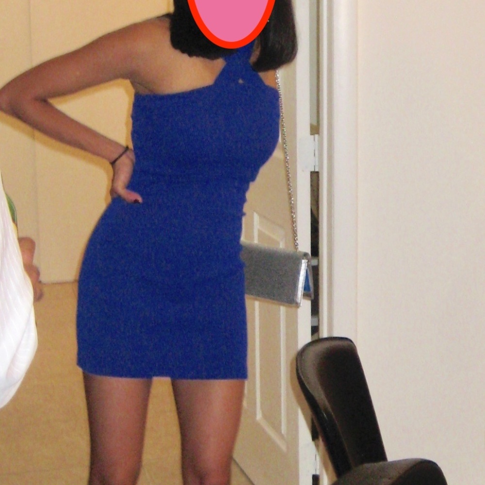 Blue fitted party dress